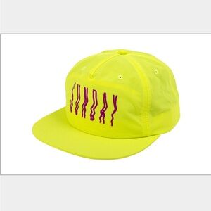 SUNDAY HIGH WAVE 5-PANEL NYLON SNAPBACK HAT
Safety Green w/ Purple Screen Print